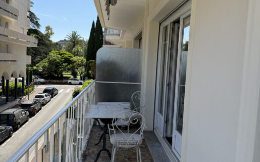 GRAND 3 PIÈCES AVEC BALCON